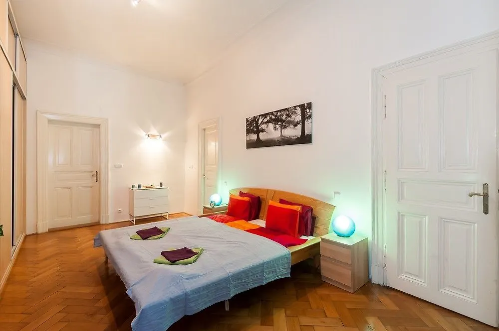 Prague Hostel Na Smetance